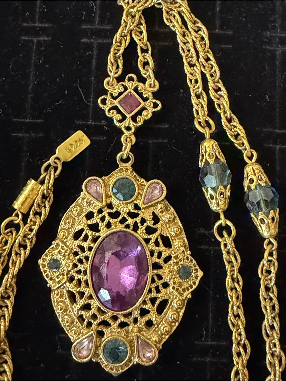 Vintage 1928 Jewelry Co Amethyst Purple Rhinestone Filigree Pendant Necklace
